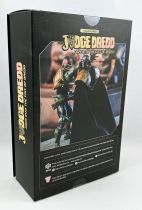 2000 AD: Judge Dredd - Hiya Toys - Gaze Into The Fist of Dredd 1:18 Scale Figure