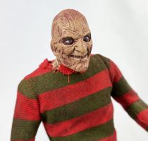 A Nightmare On Elm Street III - 12inch Mezco Toyz Cinema Of Fear - \ Dream Warrior\  Freddy Krueger