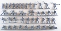 Airfix 1:72 S58 01758 NATO Ground Crew 42 pieces no Box