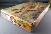 Airfix 51650-7 1/72 WW2 - Gun Emplacement Assault Set - Figures Diorame Tanks - Complete in 1974 Box