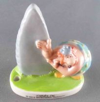 Asterix - Bobèche 2013 Gloss Varnish Cake Candle Holder Porcelain Medium Bean-figures - Obelix Introducing a Menhir