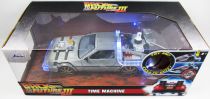 Back to the Future - Jada - 1:24 Scale Delorean Time Machine \ Railroad\  Part.3 with lights