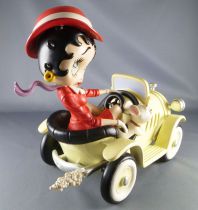 Betty Boop - 10inch Resin Statue - Betty Boop & Pudgy in convertible car (2003)