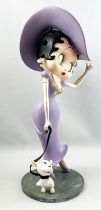 Betty Boop - 14inch Resin Statue - Betty Boop walking her dog Pudgy (2010)