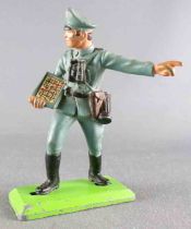 Britains Deetail - WW2 - German - 2sd series Officer giving order