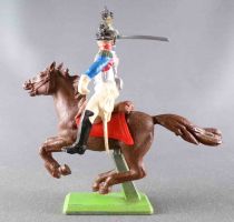 Britains Deetail Waterloo Français cavalier Cuirassier Bleu Chargeant Regardant à Droite Cheval Brun Galop Court