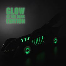 DC Multiverse - McFarlane Toys - Batmobile \ Glow in the Dark Edition\  (Batman Forever)