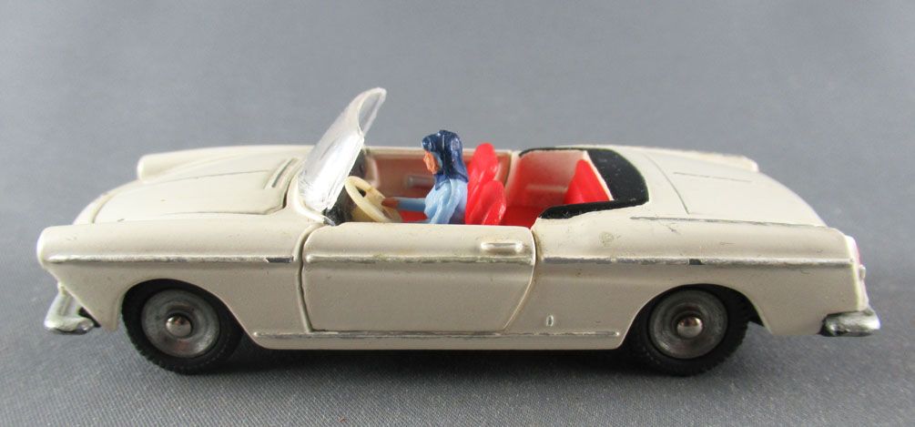 Dinky Toys France 528 Peugeot 404 Convertible Pininfarina White