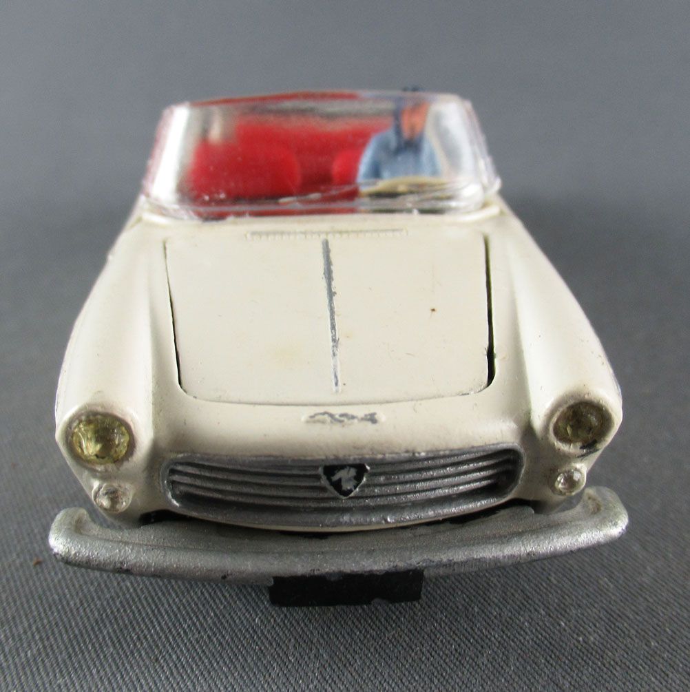 Dinky Toys France 528 Peugeot 404 Convertible Pininfarina White