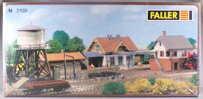 Faller 2109 N Scale Passengers Station Platform Goods Station Signal ...