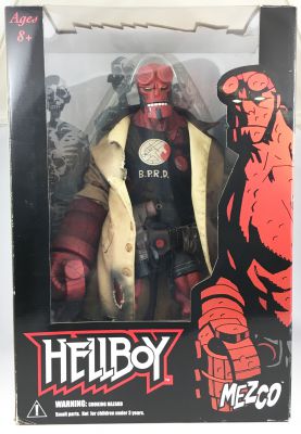 hellboy 18 inch figure mezco