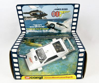 007 corgi lotus esprit