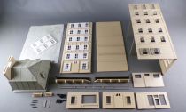 Jouef 1052 Ho Town Corner Building Zinc Roof Plastic Model Kit Partially Built with Box