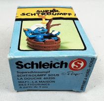 Les Schtroumpfs - Schleich - 40235 Schtroumpf avec baignoire & arrosoir (en boite MAFI)