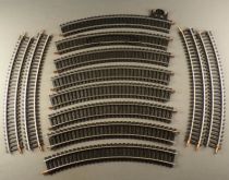 Lima 3030 Ho &é Curved Steel Tracks R360 36° includes 1 Power Track & 1 Rerailer