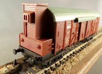 Lima 3105 LHo Sncf Covered Wagon with Bogies Type M with red lights