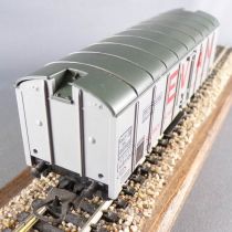 Lima 3115 Ho Sncf Wagon Couvert Frigorifique 2 Essieux Evian SK 506030 Proche Neuf Boite