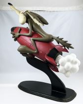 Looney Tunes - Statuette résine Warner Bros. 45cm - Vil Coyote sur la Roquette ACME