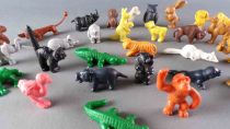 Lot of 32 Animals Soft Plastic from 60\'s/70\'S