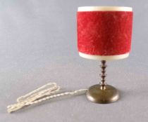 Lundby of Sweden Réf 6167 - Lampe de Table Velour Rouge avec Ampoule Maison de Poupées