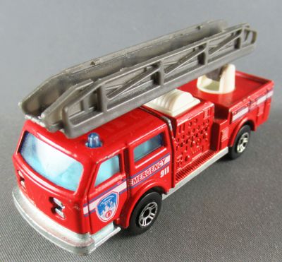 Majorette # 207 Fire Truck Cars Ladder Emergency 911