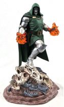 Marvel Select Gallery Diorama - Comic PVC Statue - Doctor Doom