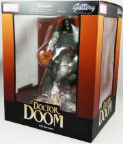 Marvel Select Gallery Diorama - Comic PVC Statue - Doctor Doom