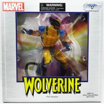 Marvel Select Gallery Diorama - Comic PVC Statue - Wolverine \ blue & yellow costume\ 