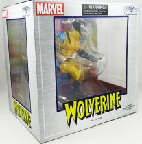 Marvel Select Gallery Diorama - Comic PVC Statue - Wolverine \ blue & yellow costume\ 