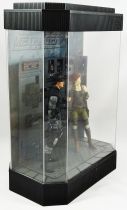 Metal Gear Solid - McFarlane Toys - Solid Snake & Meryl Silverburgh (loose with fishtank box)