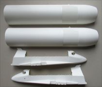 Monogram - 85-5089 Space Shuttle with Fuel Tank and Boosters 1:72 Mint in Damaged Box