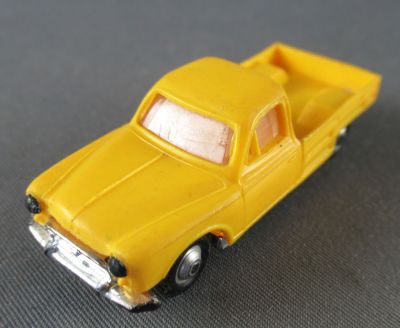 Maquette voiture : Peugeot 403 - Jeux et jouets Heller - Avenue des Jeux