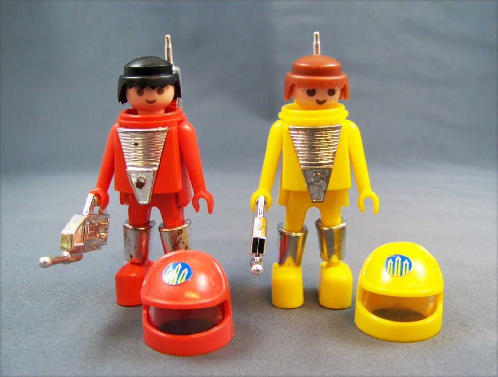 Playmo Space - Playmobil set  Retro toys, Old toys, Classic toys