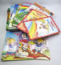 Rainbow Brite - Scholastic - Lot de 14 Livres d\'Activités (2005)