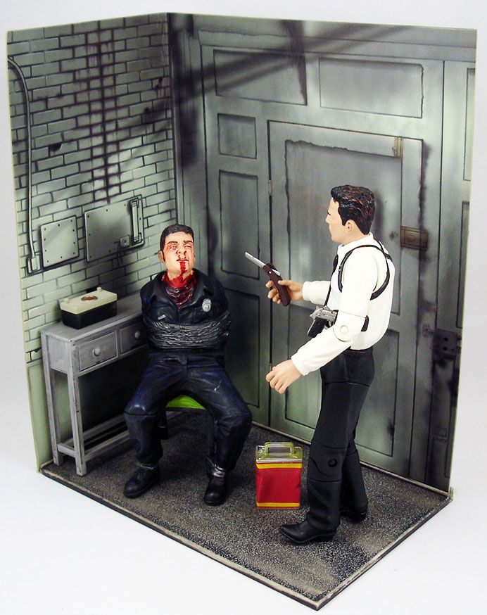 Reservoir Dogs - Reservoir Dogs   Deluxe Scene Mr BlonDe   Marvin Nash   Mezco P Image 323705 GranDe