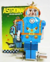 Robot - Mechanical Walking Tin Robot - Astronaut Robot