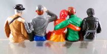 Scalextric 1:32 - Plastic Figure 54 mm - Group of 5 Seated Spectators including 1 with Binoculars 1 for Slot Car 2