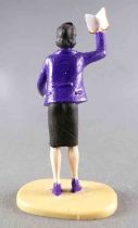 Scalextric 1:32 - Plastic Figure 54 mm - Woman Journalist with Notebook Purple Sweater for Slot Car