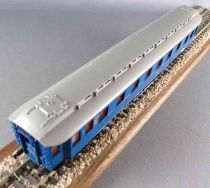 Schicht 426/875 Ho Dr Passenger Coach 2nd Class 18432 B4üdre Dresden Blue Lightning MIB