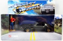 Smokey and the Bandit - Bandit\'s Pontiac Firebird Trans Am with figure - 1:36 scale - Corgi