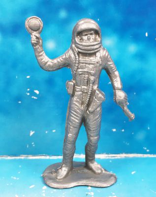 plastic astronaut toy figures