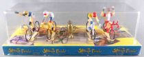 Sprint Final - Set of 4  Plastic Cyclists + Cup - Mint in Box