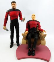 Star Trek The Next Generation - Diamond Select Art Asylum - Commander Riker & Captain Picard with Command\'s Chair (loose)