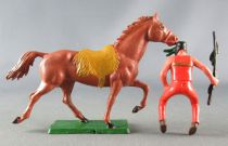 Starlux - Sioux Regular Series 1965 - Mounted Spear in hand (orange) brown trotting horse (ref 438)