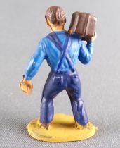 Starlux 35mm (1:50) - Civilians - Carrying Parcel on Shoulder (ref 1055)