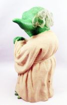 The Empire Strikes Back 1980 - Kenner - Yoda Hand Puppet (loose)