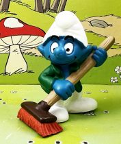 The Smufs - Schleich - 20462 Caretaker Smurf with broom