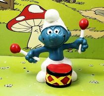 The Smurfs - Schleich - 20009 Drummer Smurf (red & yellow)