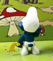 The Smurfs - Schleich - 20018 Sad Smurf (yellow handkershief)