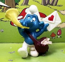 The Smurfs - Schleich - 20031 Postman Smurf (heart on mail)